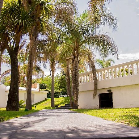 Hotel Saint Tropez Villa Carlos Paz Dış mekan fotoğraf
