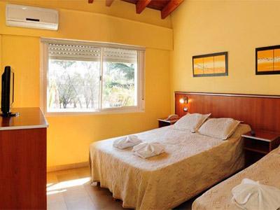 Hotel Saint Tropez Villa Carlos Paz Dış mekan fotoğraf