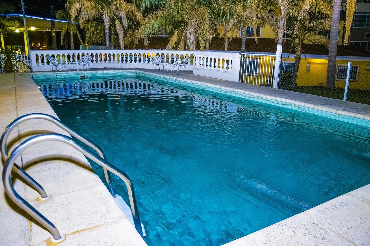 Hotel Saint Tropez Villa Carlos Paz Dış mekan fotoğraf