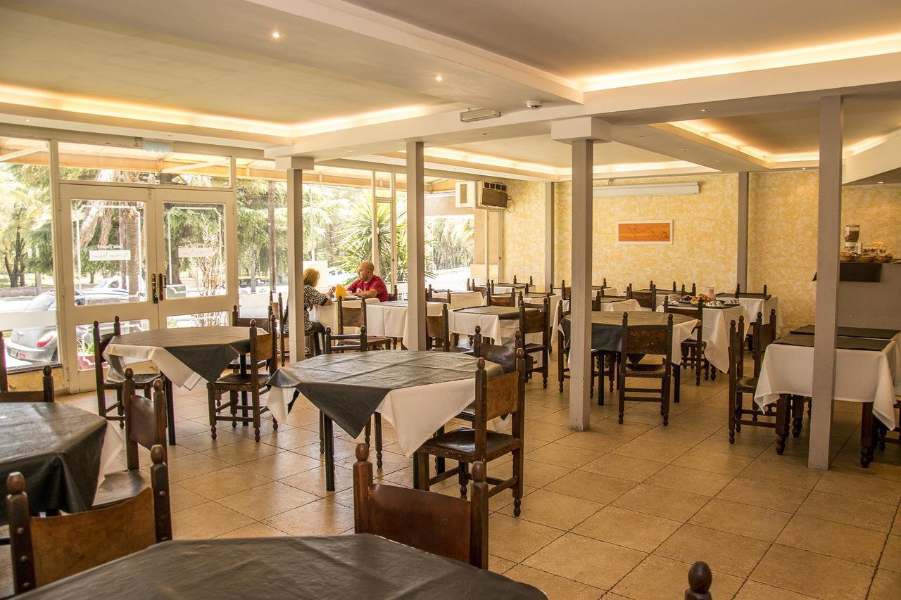 Hotel Saint Tropez Villa Carlos Paz Dış mekan fotoğraf