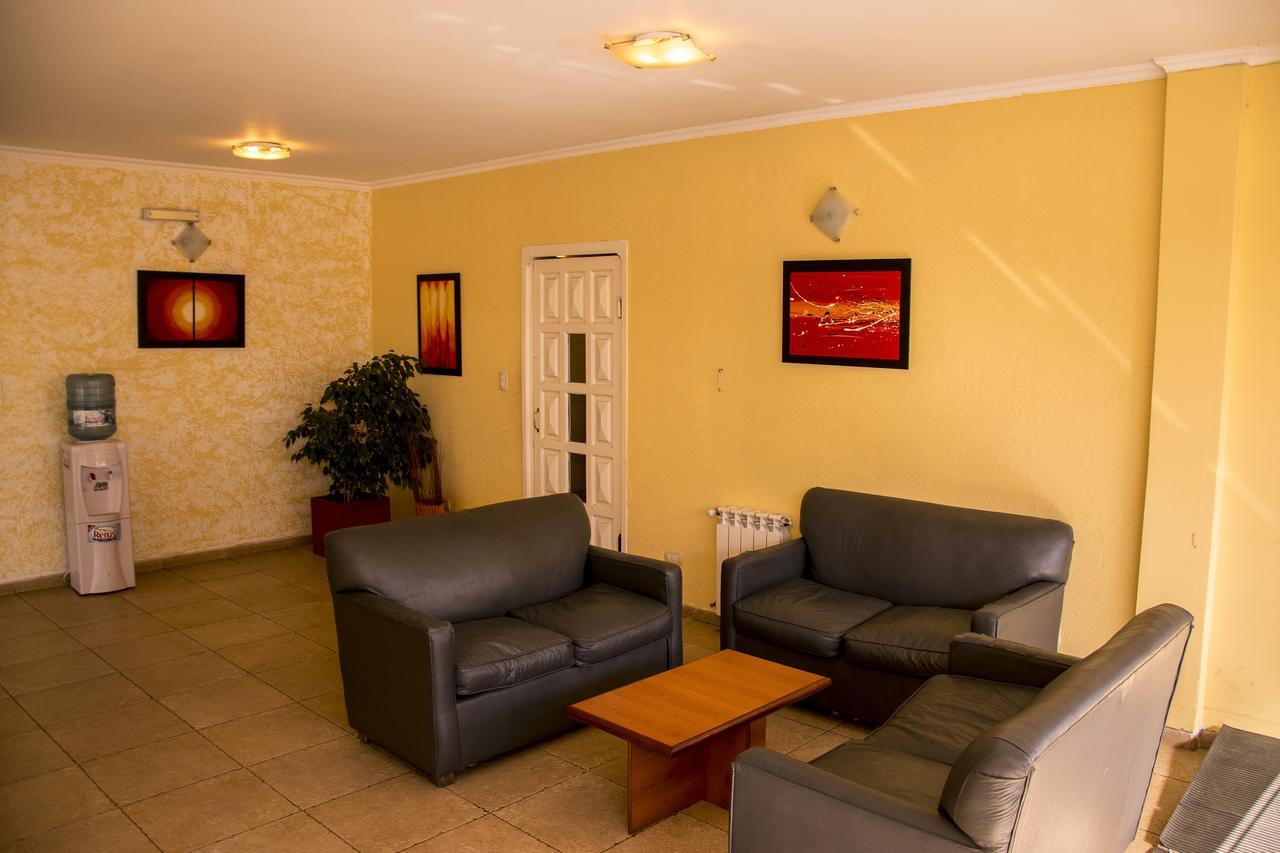 Hotel Saint Tropez Villa Carlos Paz Dış mekan fotoğraf
