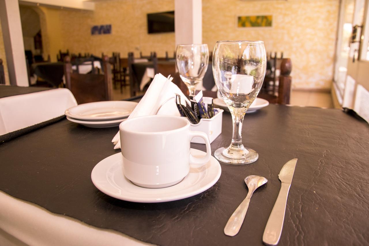 Hotel Saint Tropez Villa Carlos Paz Dış mekan fotoğraf